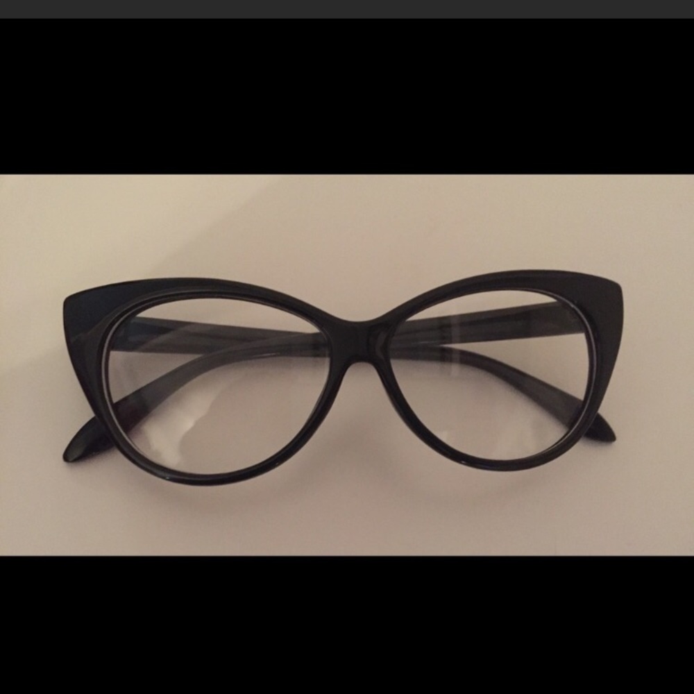 ❄️Last One! 2 Pairs of Fashion Glasses❄️ - Picture 8 of 8